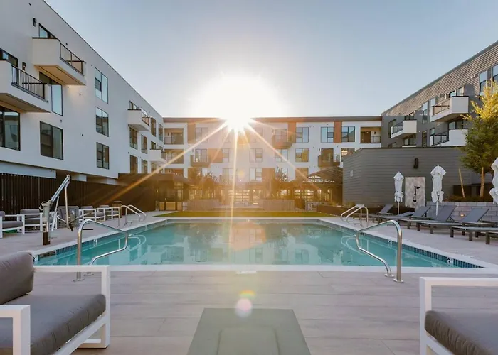 Arcadia Oasis, Pool - Gym - Fire Pits Phoenix